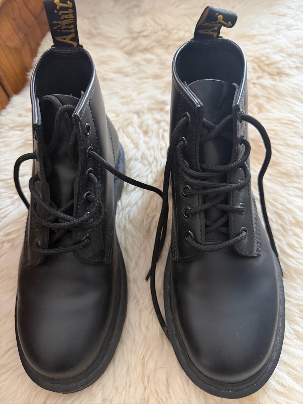 Dr Martens 101 Black Lace-Up women Combat Boots
